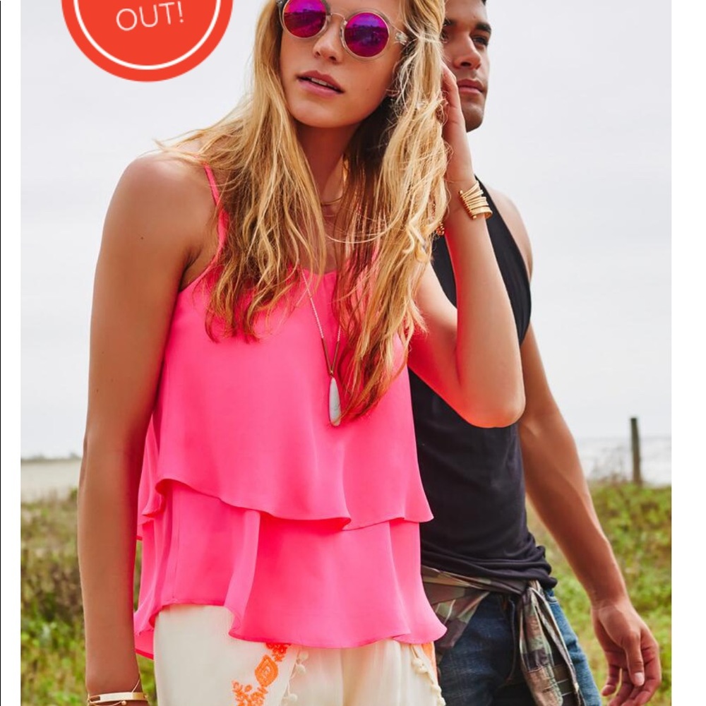 Francesca’s ‘Taylor Layered’ Tank - Picture 4 of 4